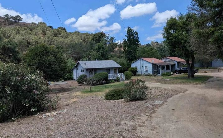 Pictures of Multifamily property located at 3013-3017 S Mission Road, Fallbrook, CA 92028 for sales - image #1