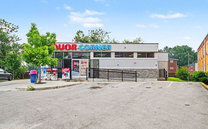 Pictures of Hospitality property located at 6101 Preston Highway, Louisville, KY 40219 for sales - image #1