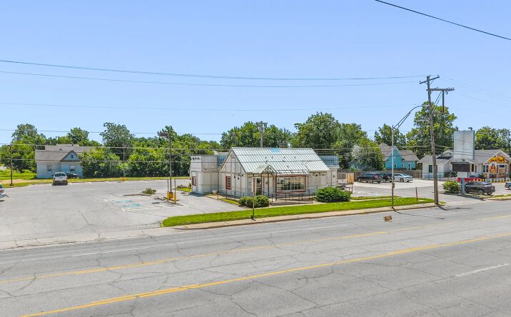 Pictures of Retail property located at 309 South Van Buren Street, Enid, OK 73701 for sales - image #1