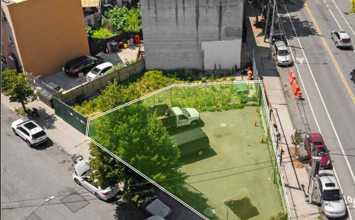 Pictures of Land property located at 894 East 169th Street, New York City, NY 10459 for sales - image #1