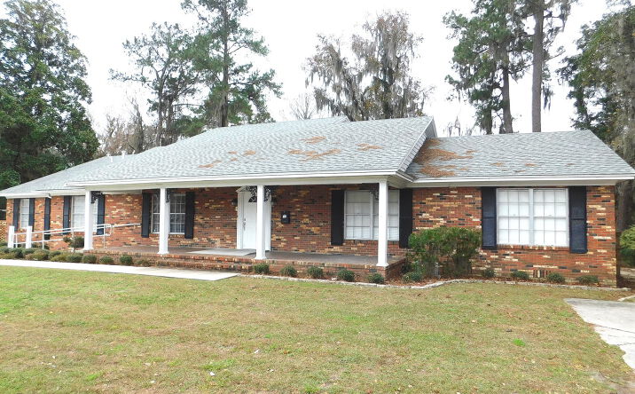 Pictures of Retail, Office property located at 284 SW BAYA DR, LAKE CITY, FL 32025-5206 for sales - image #1