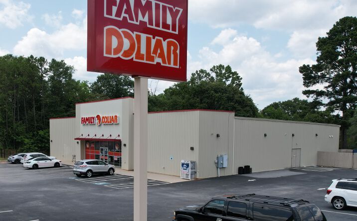 Pictures of Retail property located at 166 W MAIN ST, DUNCAN, SC 29334 for sales - image #1