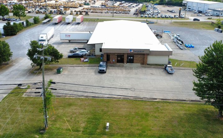 Pictures of Retail, Industrial property located at 1296-1300 Heil Quaker Boulevard, La Vergne, TN 37086 for sales - image #1