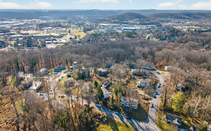 Pictures of Retail, Multifamily property located at 147 Waddell Circle, Oak Ridge, TN 37830 for sales - image #1