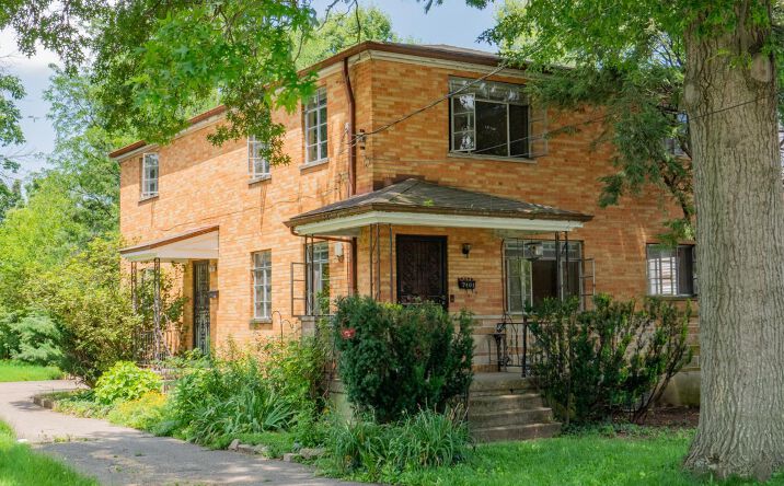 Pictures of Multifamily property located at 7401 Forest Avenue, Cincinnati, OH 45231 for sales - image #1