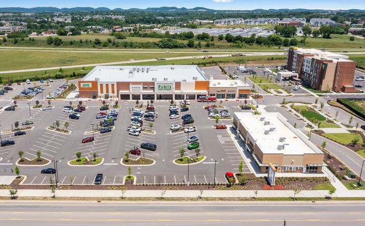 Pictures of Retail property located at 1021 Jim Warren Parkway, Spring Hill, TN 37174 for sales - image #1