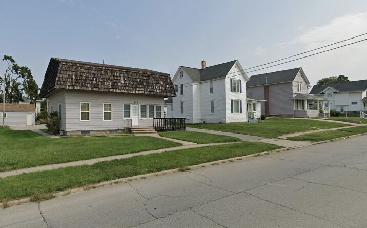 Pictures of Land property located at 742 8th Ave, Marion, IA 52302-5755, 758 8th Ave, Marion, IA 10036-8621, 786 8th Ave, Marion, IA 10036-8621 for sales - image #1