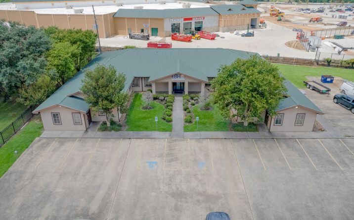 Pictures of Retail, Office, Special Purpose property located at 21755 Interstate 45, Building 8, Spring, TX 77388 for sales - image #1
