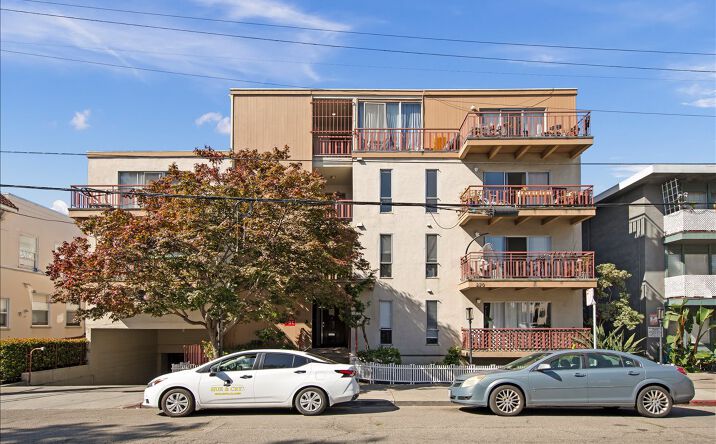 Pictures of Multifamily property located at 220 Athol Ave, Oakland, CA 94606 for sales - image #1