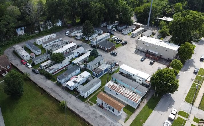 Pictures of Mobile Home Park property located at 2826 138th Place, Chicago, IL 60633 for sales - image #1
