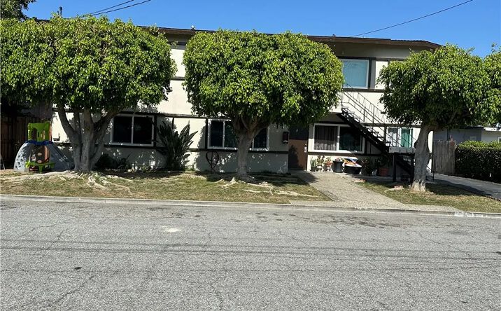 Pictures of Multifamily property located at 916 S Charlotte Avenue, San Gabriel, CA 91776 for sales - image #1