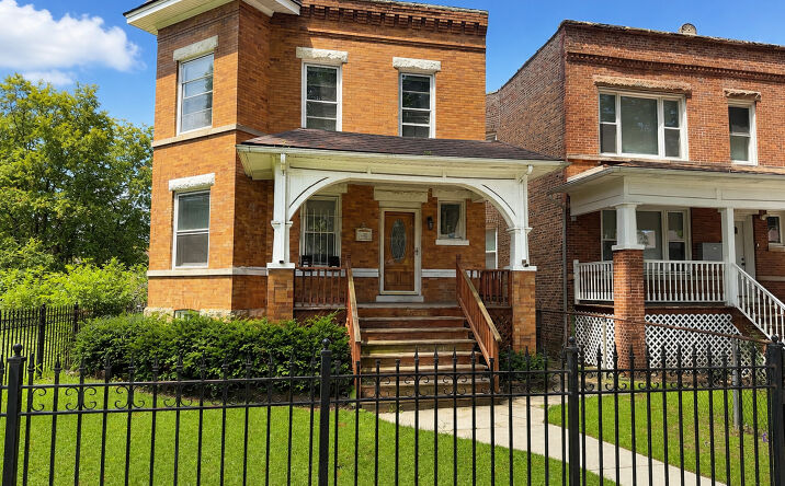 Pictures of Multifamily property located at 42 N Long Avenue, Chicago, IL 60644 for sales - image #1