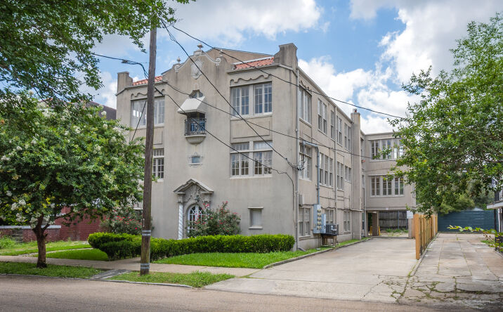 Pictures of Multifamily property located at 2108 Broadway St, New Orleans, LA 70118 for sales - image #1
