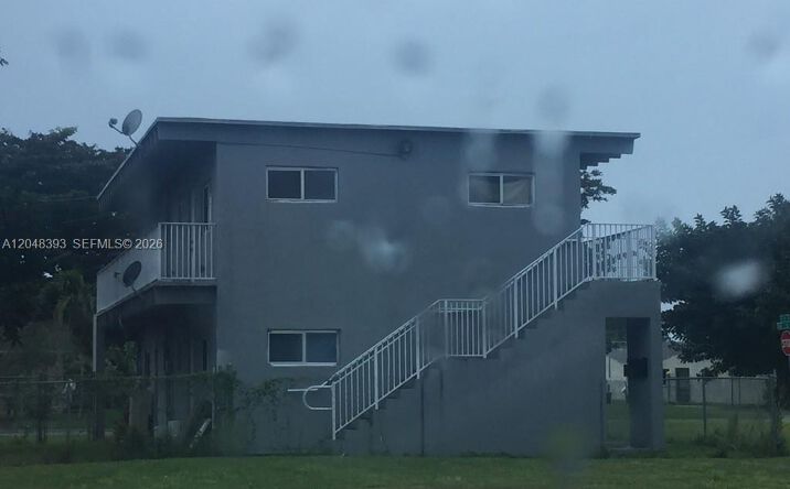 Pictures of Multifamily property located at 515 SW 3rd Ave, Homestead, FL 33030 for sales - image #1