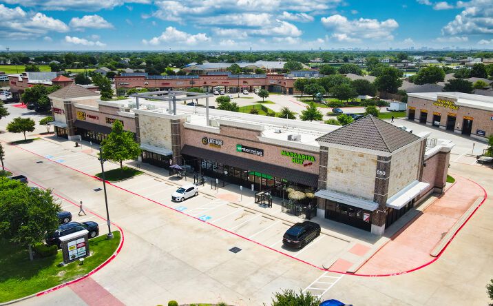 Pictures of Retail property located at 850 W ELDORADO PKWY, LITTLE ELM, TX 75068 for sales - image #1