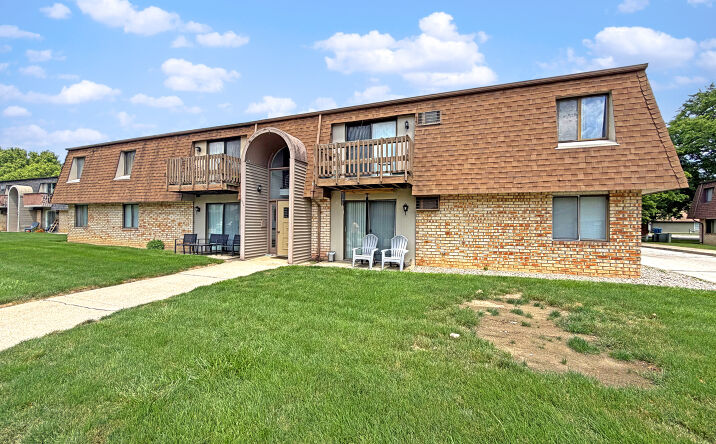 Pictures of Retail, Multifamily property located at 535 Coyne Street, Bourbonnais, IL 60914 for sales - image #1