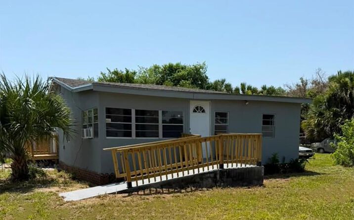 Pictures of Multifamily property located at 4250 29th Avenue, Vero Beach, FL 32967 for sales - image #1