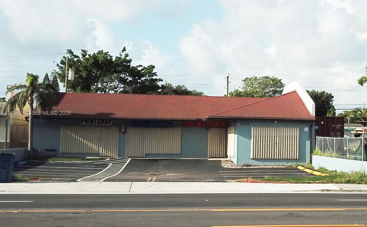 Pictures of Retail property located at 2510 NW 19th St # D #A-D, Fort Lauderdale, FL 33311 for sales - image #1