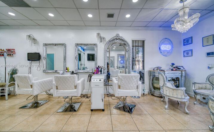 Pictures of Business for Sale, Retail property located at Full service Beauty salon PRIME location close to Sunset PLace, South Miami, FL 33143 for sales - image #1