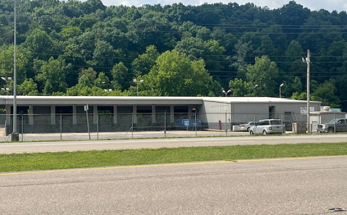 Pictures of Industrial property located at 3365 E STONE DR, KINGSPORT, TN 37660-6779 for sales - image #1