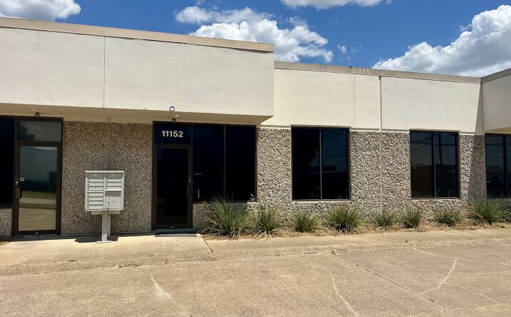 Pictures of Office, Industrial property located at 11152 MORRISON LN, DALLAS, TX 75229 for sales - image #1