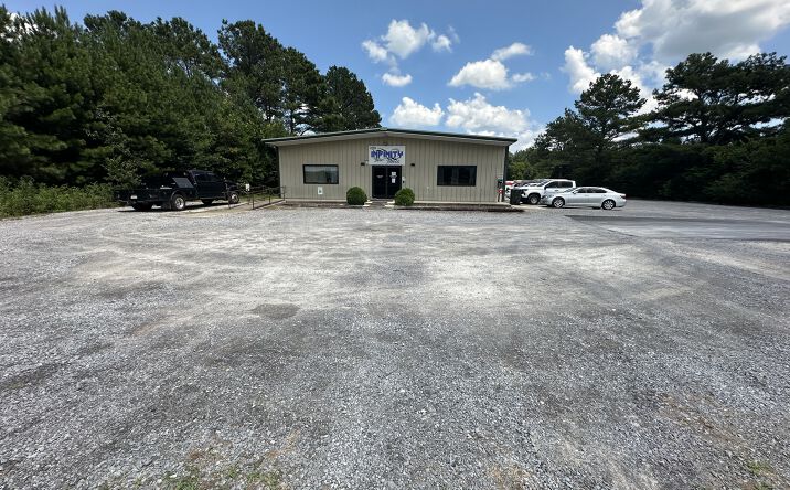 Pictures of Retail, Mixed Use, Business for Sale property located at 9195 HWY 431 S, OWENS CROSS ROADS, AL 35763-8928 for sales - image #1