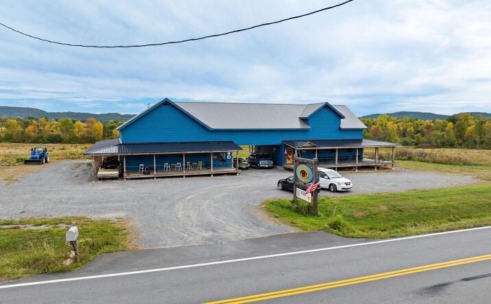 Pictures of Retail, Mixed Use property located at 1502 New York 22, Essex, NY 12936 for sales - image #1