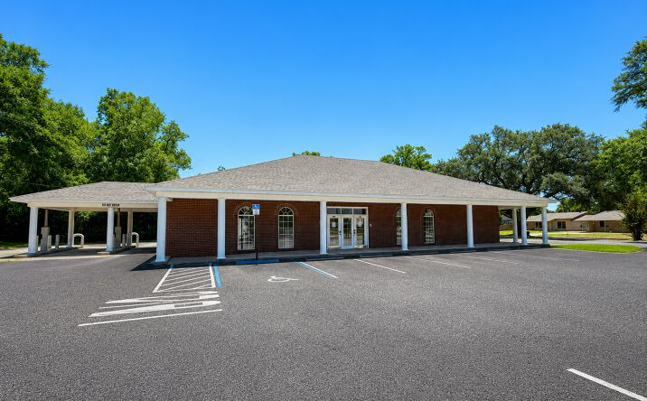 Pictures of Office property located at 200 North Pace Boulevard, Pensacola, FL 32505 for sales - image #1