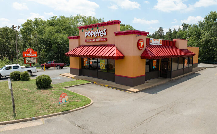 Pictures of Retail property located at 8416 Sudley Rd, Manassas, VA 20109 for sales - image #1