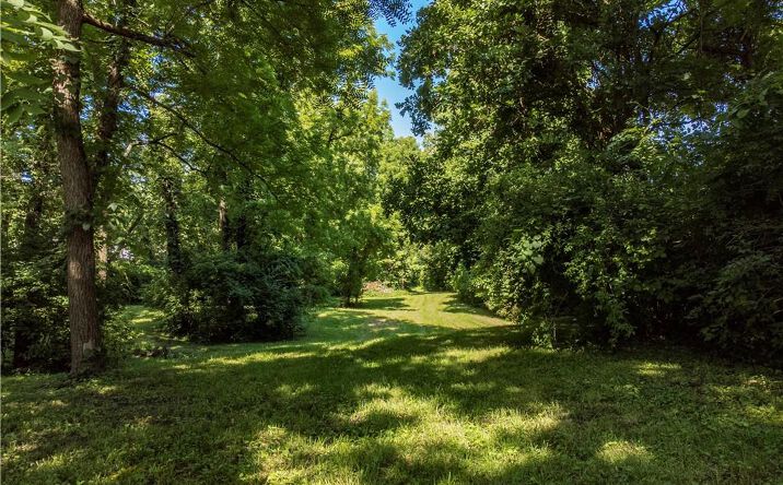 Pictures of Land, Multifamily property located at 604 N Dickinson Road, Independence, MO 64050 for sales - image #1
