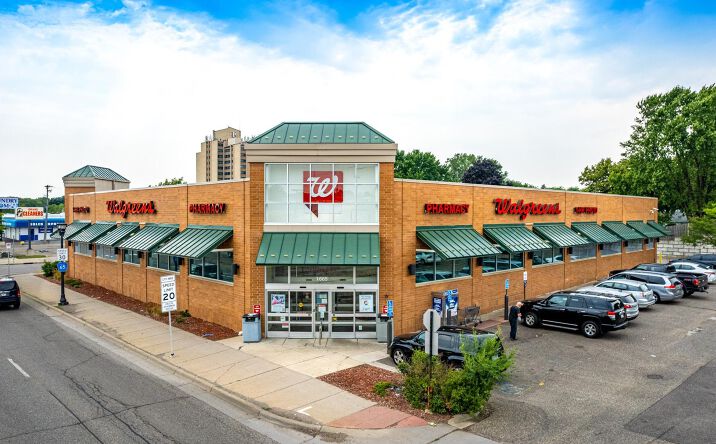 Pictures of Retail property located at 1665 White Bear Avenue, St Paul, MN 55106 for sales - image #1
