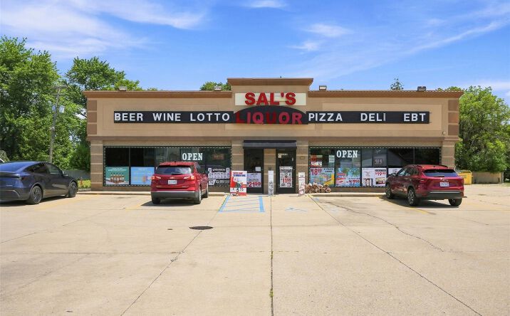 Pictures of Retail property located at 32640 Utica Road, Fraser, MI 48026 for sales - image #1