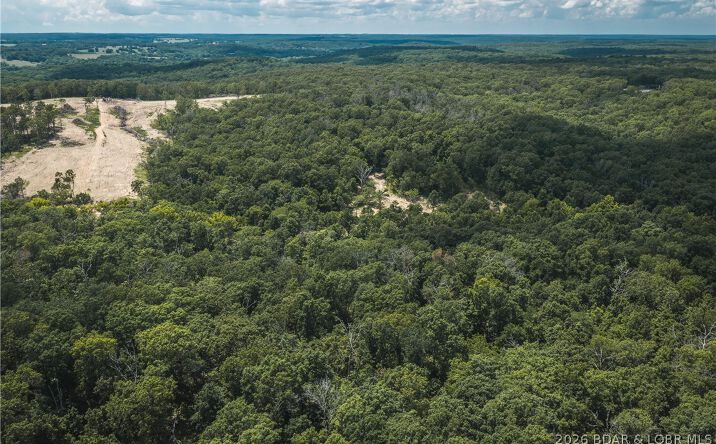 Pictures of Land property located at Geronimo Springs-Tract 4, Macks Creek, MO 65786 for sales - image #1