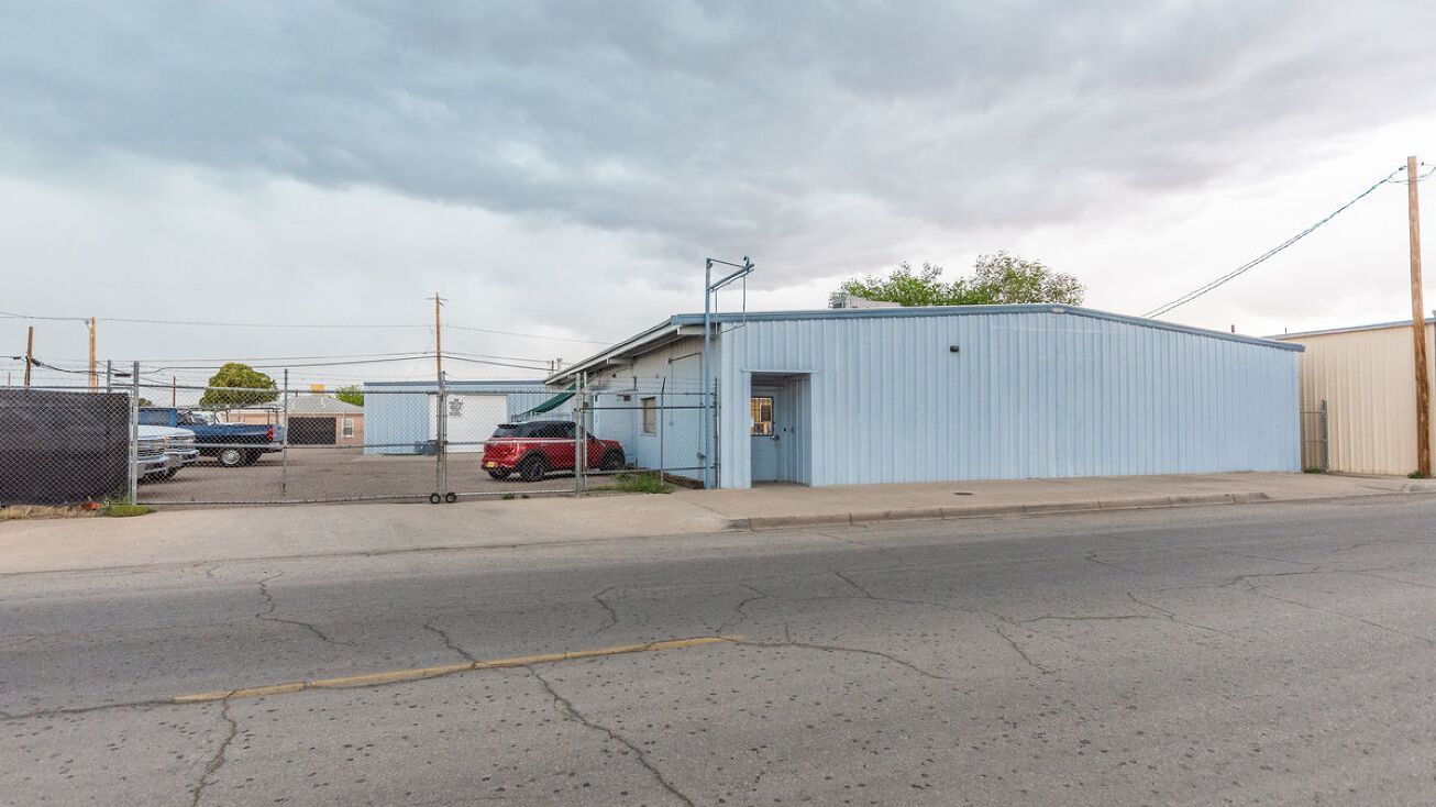 848 W Hadley Ave, Las Cruces, NM 88005 | Crexi.com