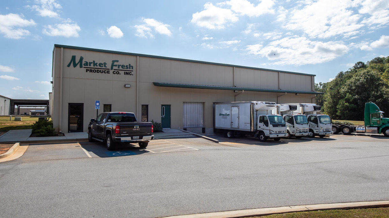 1918 Statham Dr, Statham, GA 30666