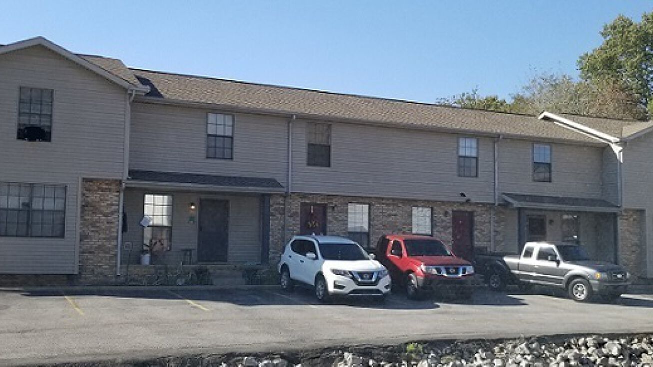 1500 W Knollwood Circle, Clarksville, TN 37043