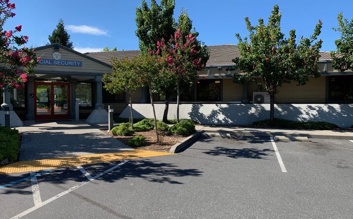 Pictures of Office property located at 11855 Edgewood Rd, Auburn, CA 95603 for comps - image #1