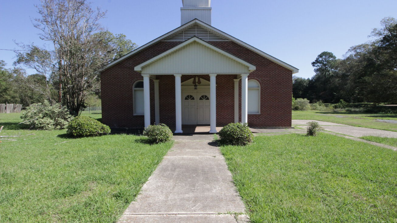299 Mill St, Campti, LA 71411 Mixed Use Property for Sale Campti Church