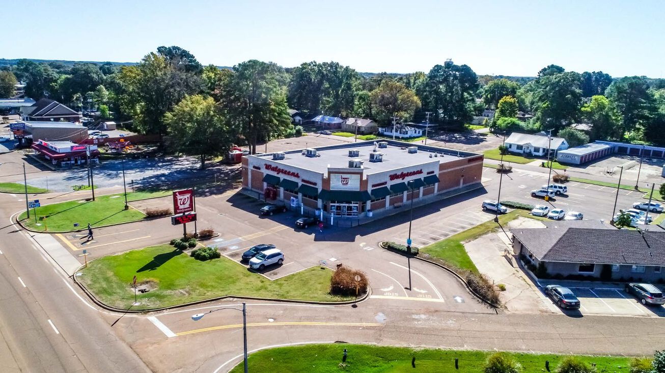 329 Sunset Drive, Grenada, MS 38901