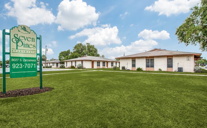 image of property at 7907 INTERSTATE 35 S San Antonio TX 78224