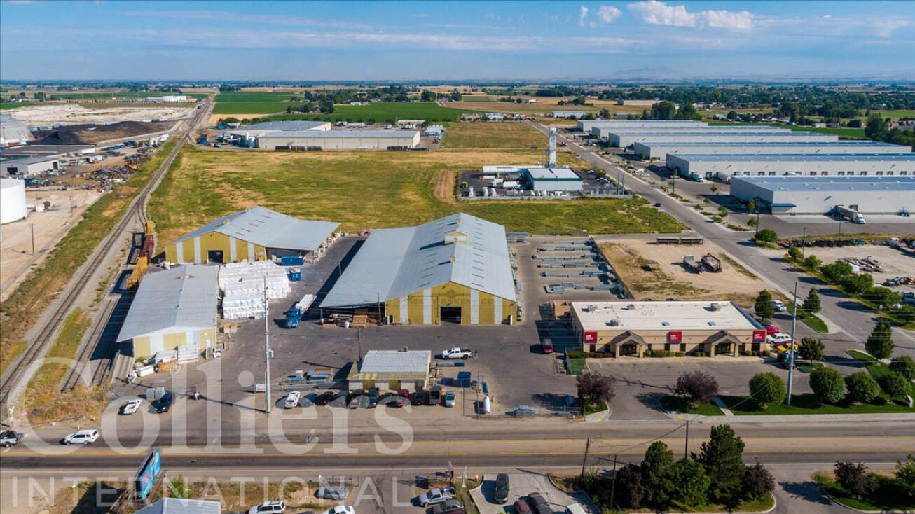 318 E Karcher Rd, Nampa, ID 83687