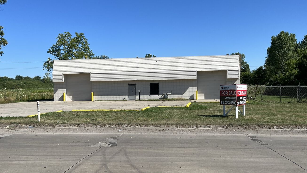 28486 Beverly, Romulus, MI 48174