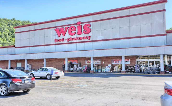 Pictures of Retail property located at 224 N Logan Blvd, Burnham, PA 17009 for comps - image #1