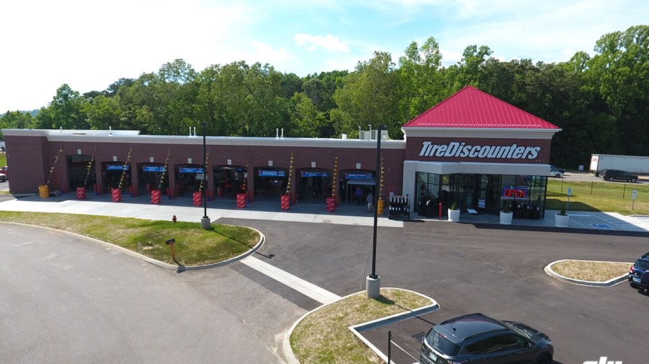 125 Chapman Triangle Way, Knoxville, TN 37920 Retail Property for