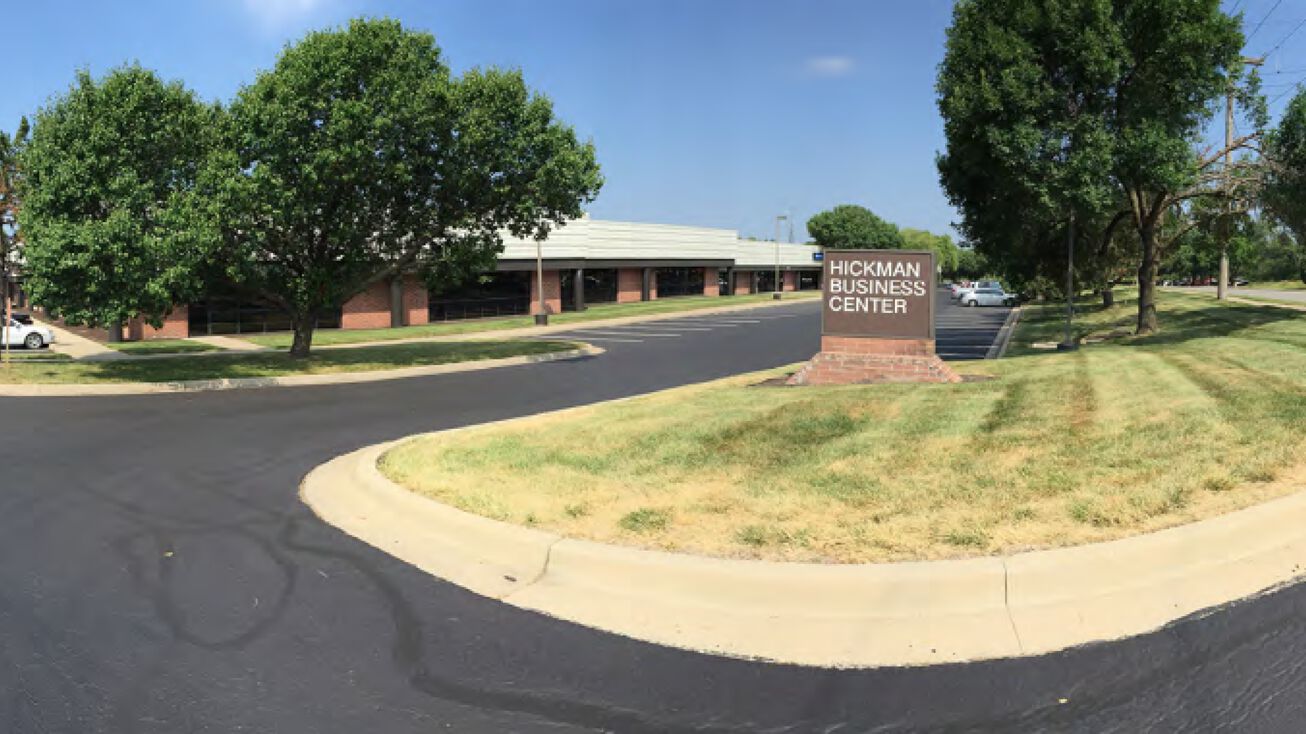 10400 Hickman Mills Dr, Kansas City, MO 64137