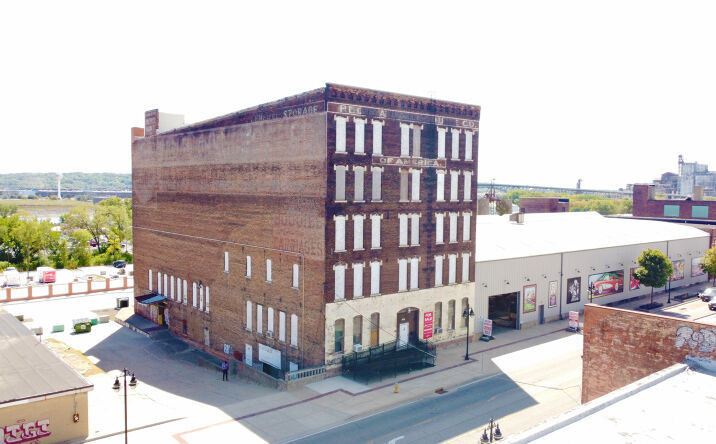 Pictures of Retail, Multifamily, Office, Industrial, Mixed Use property located at 840-908 SW Washington, Peoria, IL 61602 for sales - image #1