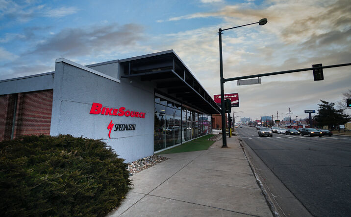 Pictures of Retail property located at 2665 S Colorado Blvd, Denver, CO 80222 for comps - image #1