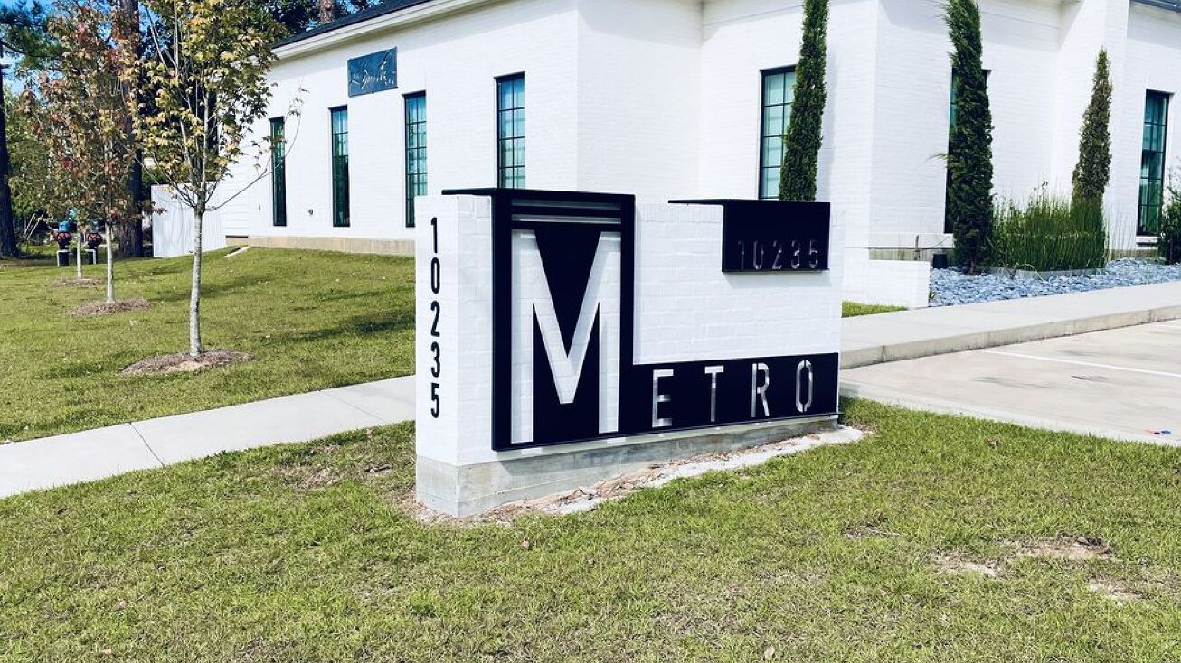 Pictures of Office property located at 10235 Jefferson Hwy, Baton Rouge, LA 70809 for sales - image #1
