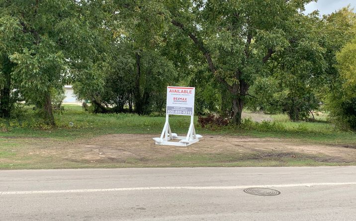 image of property at 3303 S WW WHITE RD San Antonio TX 78222-4829