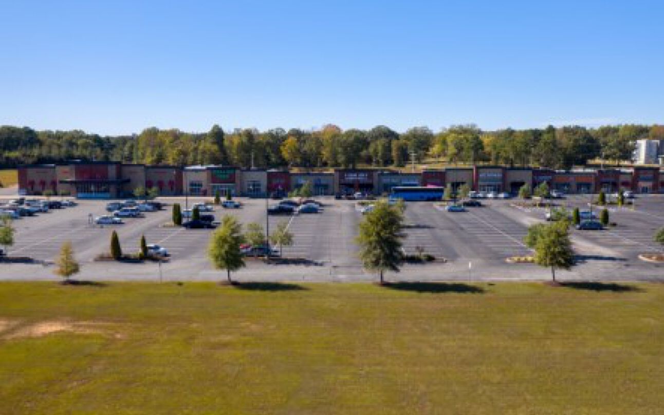 2544 Christmasville Cove, Jackson, TN 38305 - Retail Property for Sale - Park Place Shopping Center